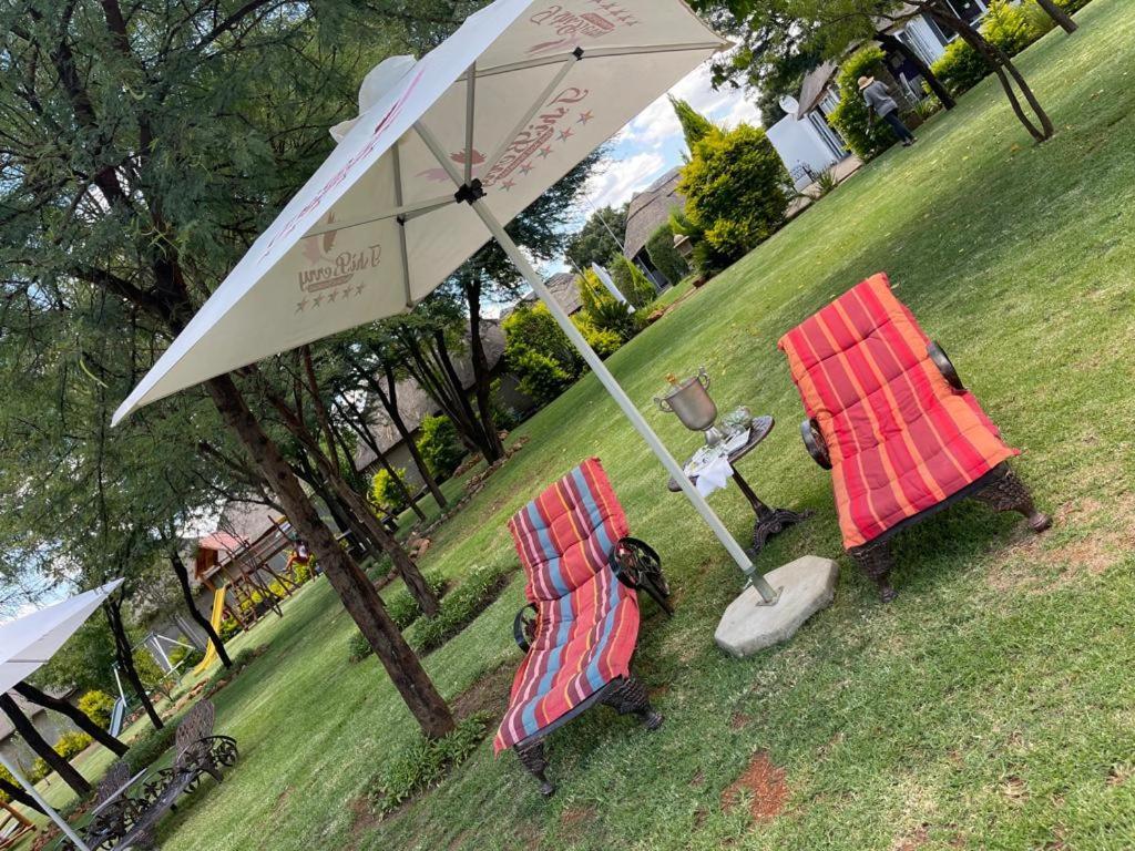 Tshiberry Bed & Breakfast Phokeng Екстер'єр фото