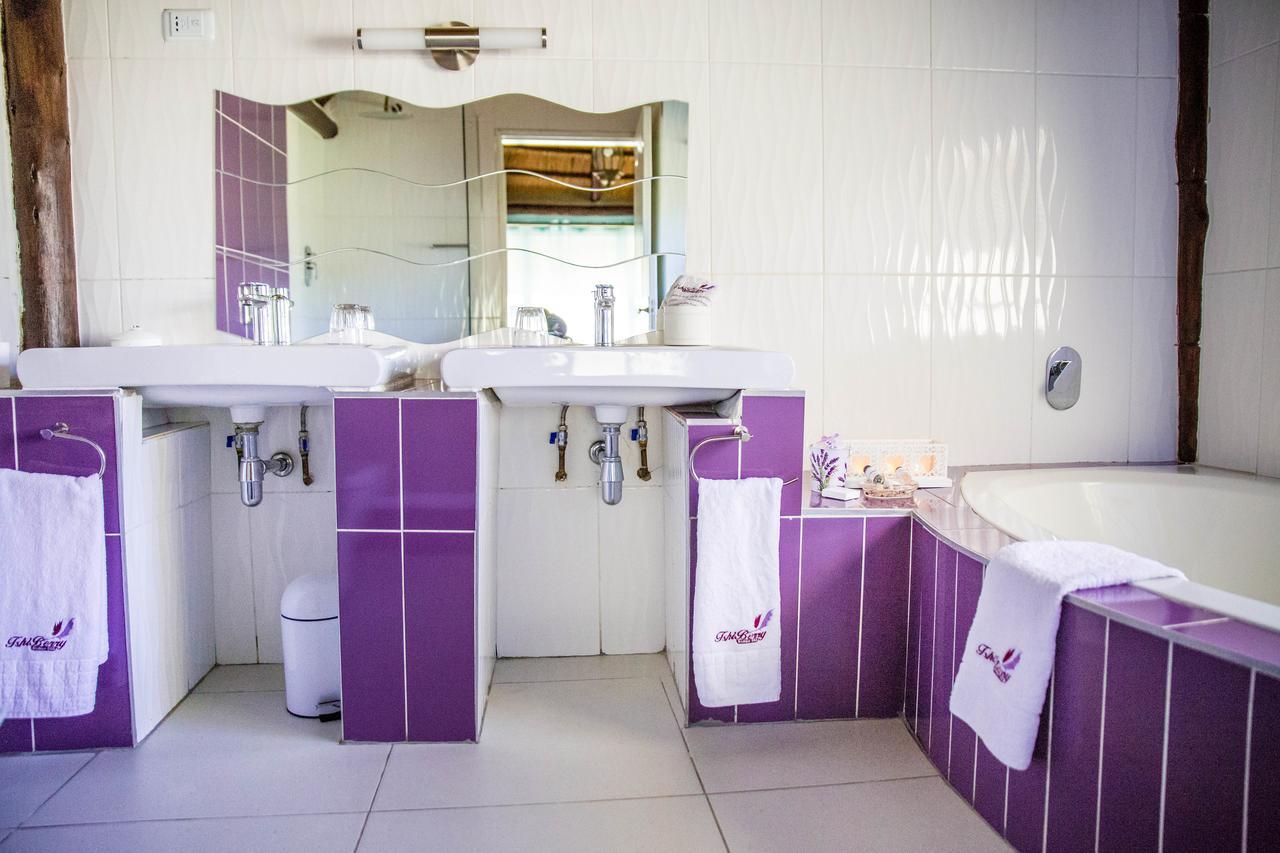 Tshiberry Bed & Breakfast Phokeng Екстер'єр фото